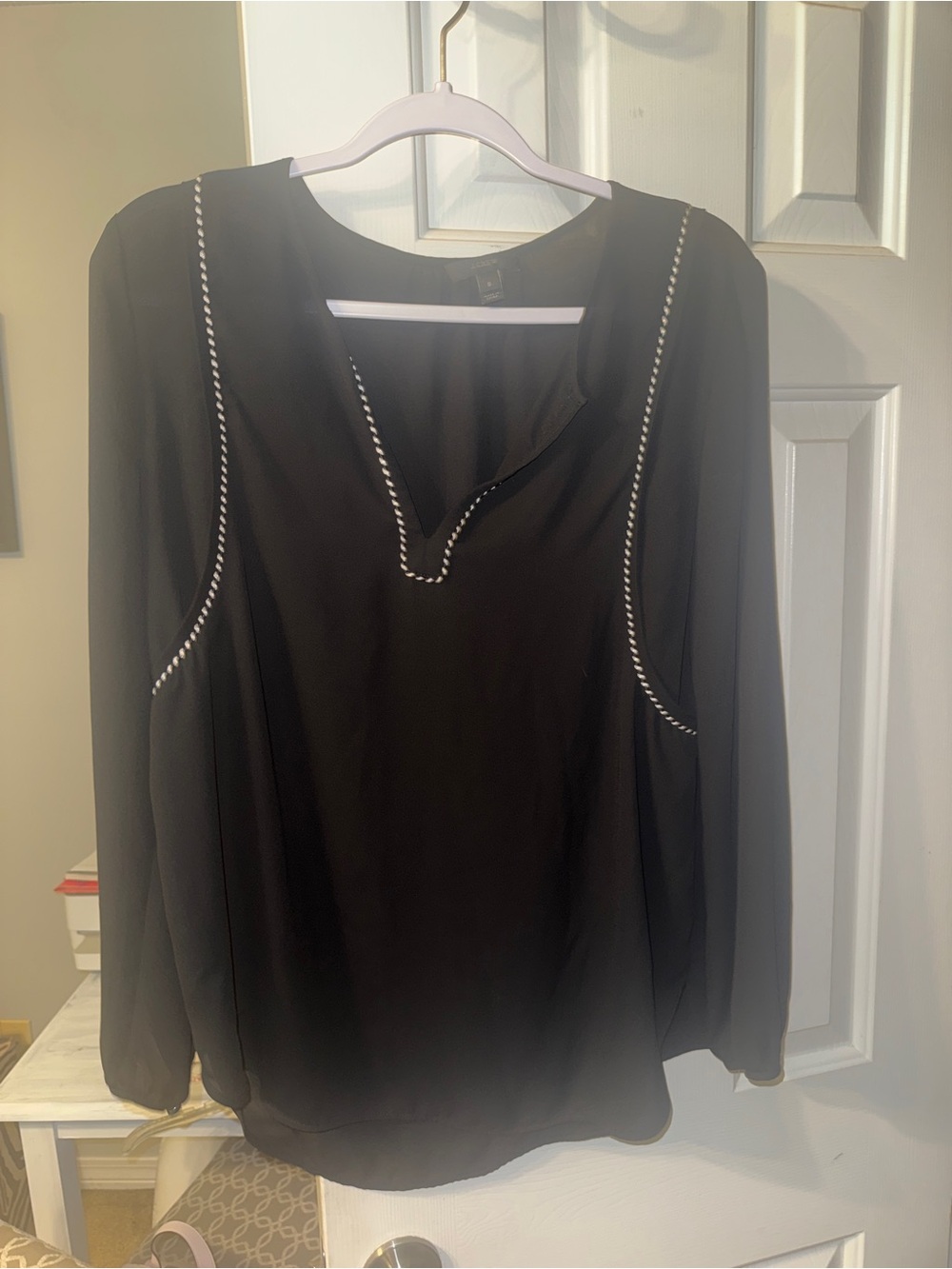 J. Crew Black size 8 Women's Long-Sleeve V-Neck Top with Contrast Trim
